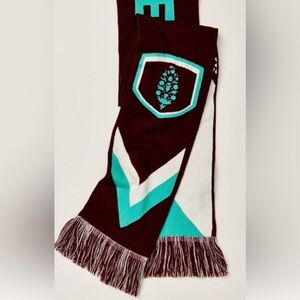 FP "Big League" reversible scarf, OS, NWT